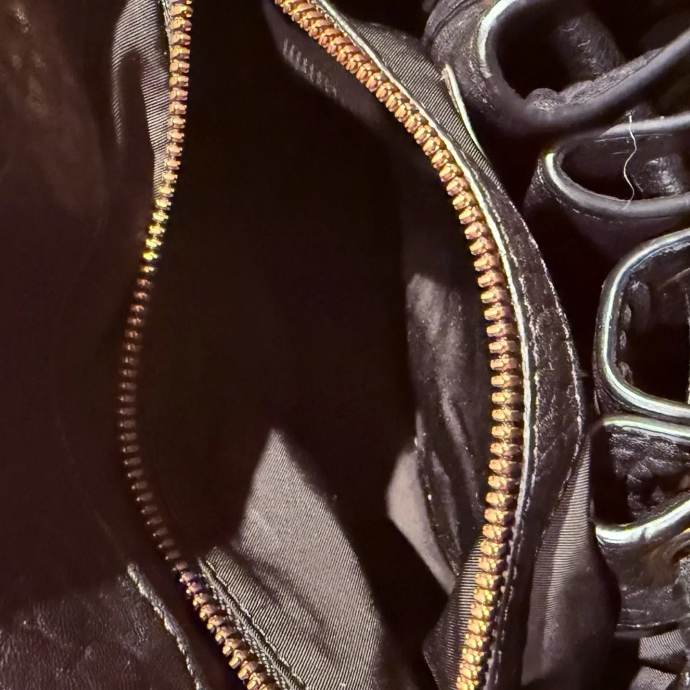 Alexander Wang Black Leather Drawstring Shoulder Bag with Studs New With Tag - Picture 5 of 6